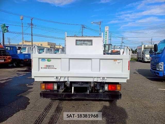 Isuzu ELF TRUCK 2018-09 1742685-3