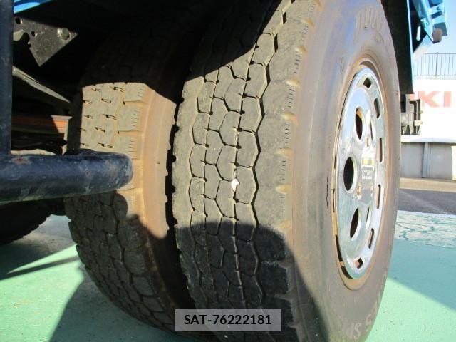 Isuzu ELF TRUCK 2004-01 1742729-22