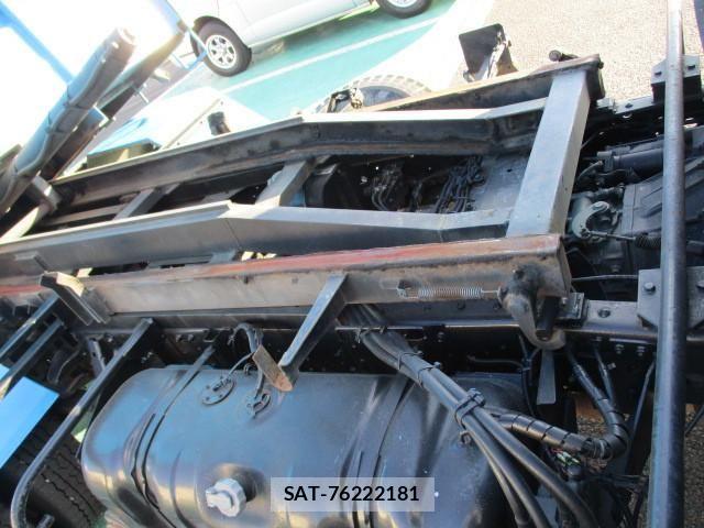 Isuzu ELF TRUCK 2004-01 1742729-3