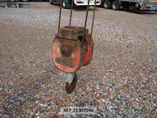 Isuzu ELF TRUCK 2010-12 1742726-19