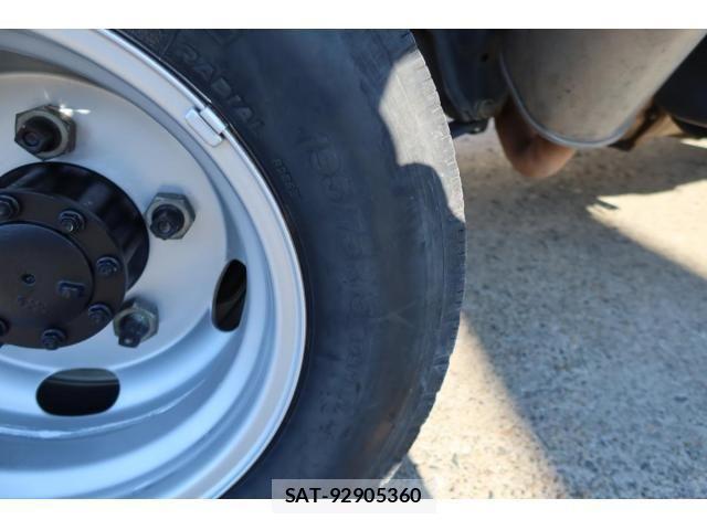 Isuzu ELF TRUCK 2013-09 1824228-20