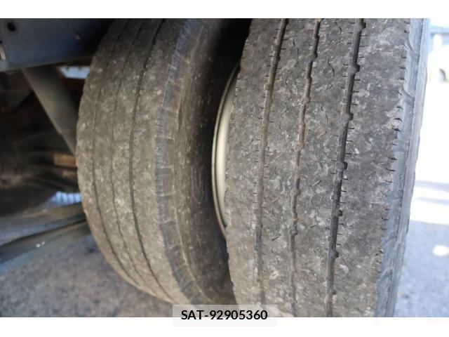 Isuzu ELF TRUCK 2013-09 1824228-25