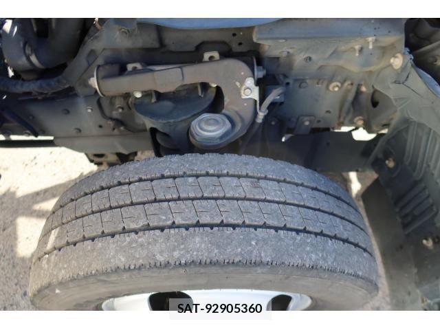 Isuzu ELF TRUCK 2013-09 1824228-29