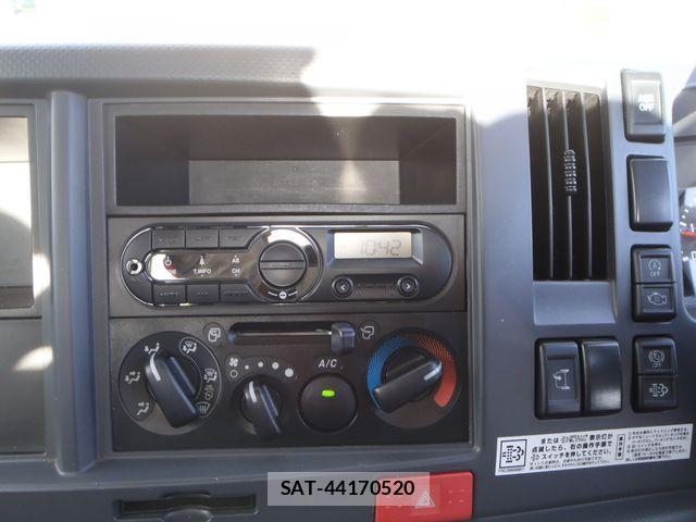 Isuzu ELF TRUCK 2017-12 1824211-9