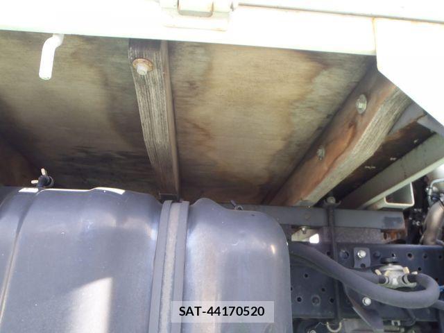 Isuzu ELF TRUCK 2017-12 1824211-18