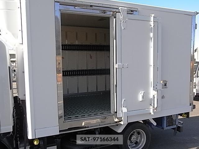 Isuzu ELF TRUCK 2015-12 1824209-15