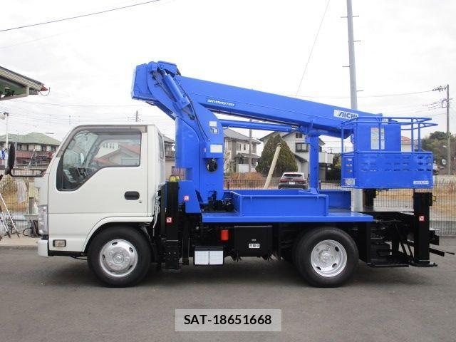 Isuzu ELF TRUCK 2015-03 1824203-4