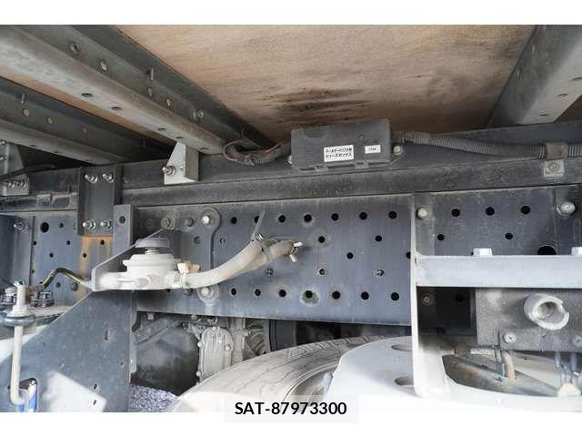 Isuzu ELF TRUCK 2016-08 1869739-12