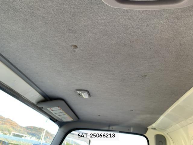 Isuzu ELF TRUCK 2011-11 1903600-15