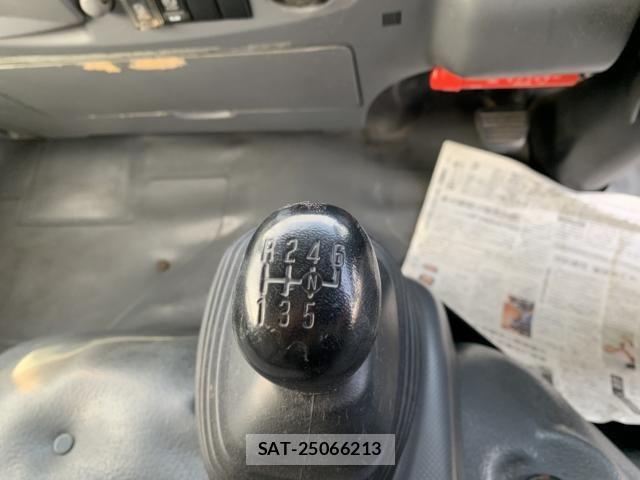 Isuzu ELF TRUCK 2011-11 1903600-22