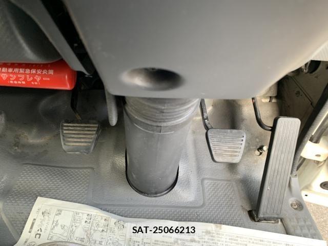 Isuzu ELF TRUCK 2011-11 1903600-23