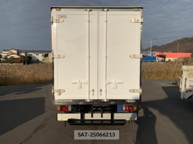 Isuzu ELF TRUCK 2011-11 1903600-4