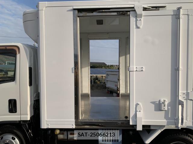 Isuzu ELF TRUCK 2011-11 1903600-6