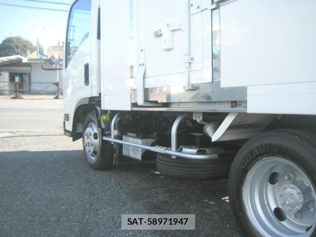 Isuzu ELF TRUCK 2018-07 1931701-12