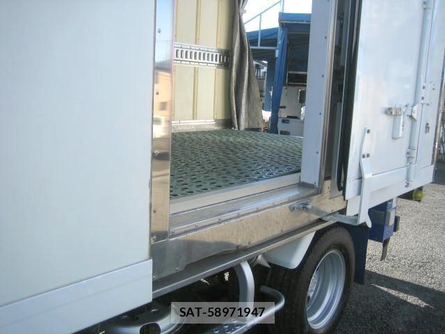 Isuzu ELF TRUCK 2018-07 1931701-8