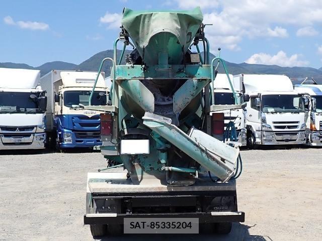 Isuzu ELF TRUCK 2016-12 2008586-5