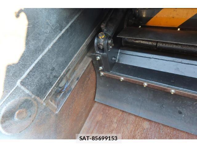 Isuzu ELF TRUCK 2012-07 2029452-18