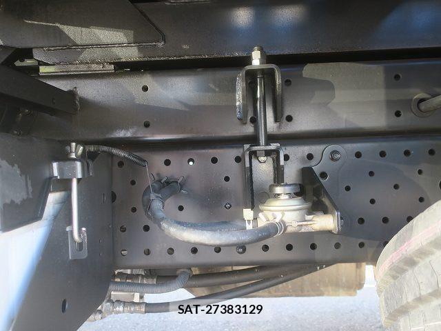Isuzu ELF TRUCK 2021-09 2208401-10