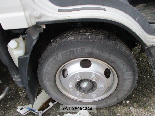 Isuzu ELF TRUCK 2017-04 2348068-9