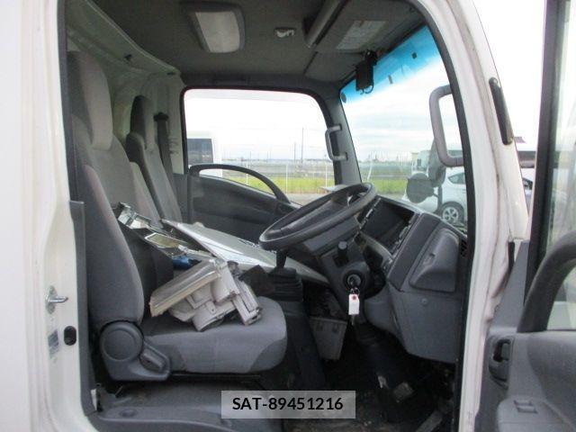 Isuzu ELF TRUCK 2017-04 2348068-5