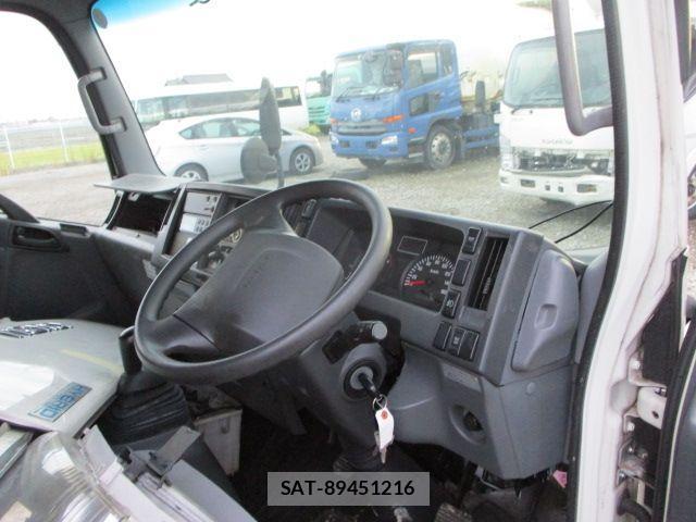 Isuzu ELF TRUCK 2017-04 2348068-6