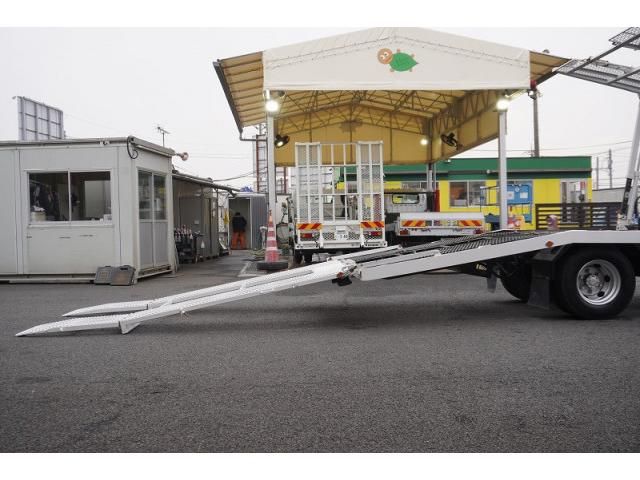 Isuzu ELF TRUCK 2013-11 2385716-23