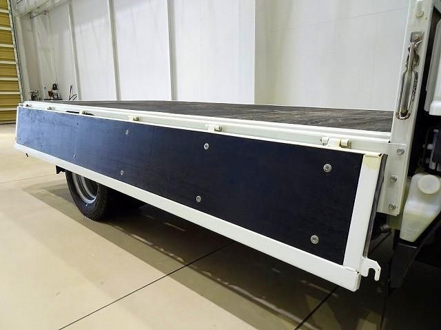 Isuzu ELF TRUCK 2018-10 2385745-22