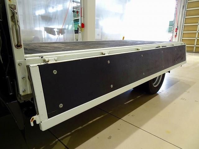 Isuzu ELF TRUCK 2018-10 2385745-24