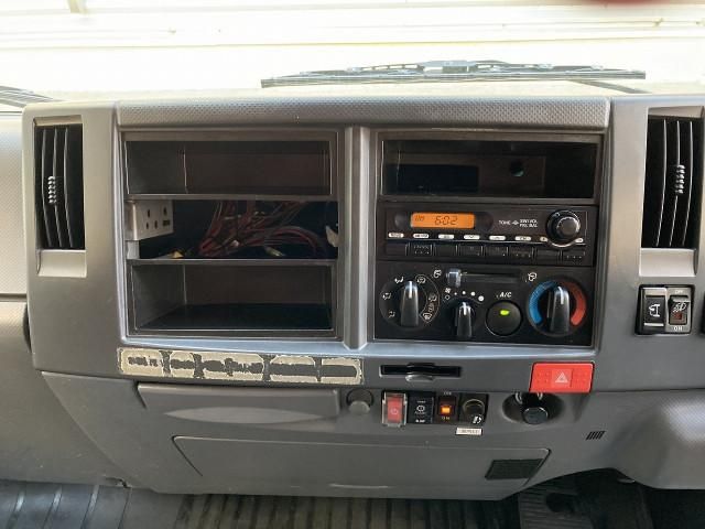 Isuzu ELF TRUCK 2011-08 2385770-16