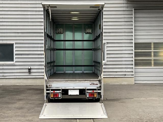 Isuzu ELF TRUCK 2011-08 2385770-3