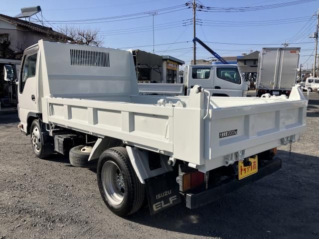 Isuzu ELF TRUCK 2016-02 2385763-15