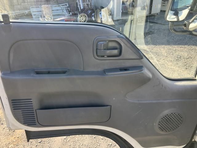 Isuzu ELF TRUCK 2016-02 2385763-27