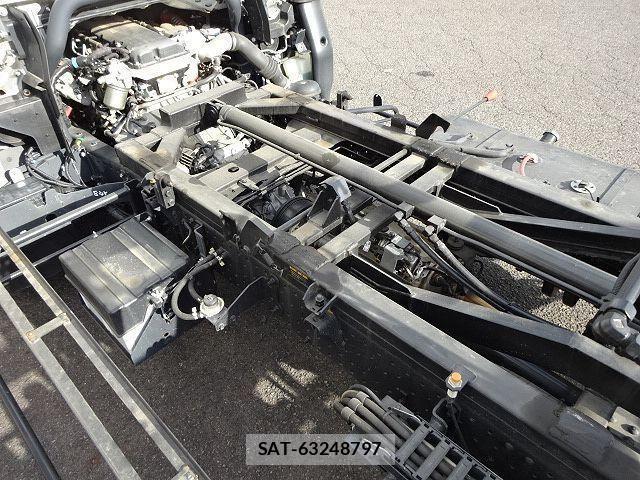 Isuzu ELF TRUCK 2022-12 2486001-18