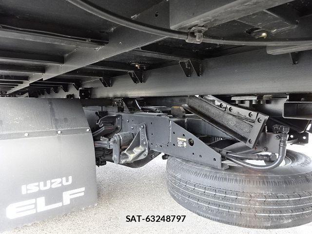 Isuzu ELF TRUCK 2022-12 2486001-28
