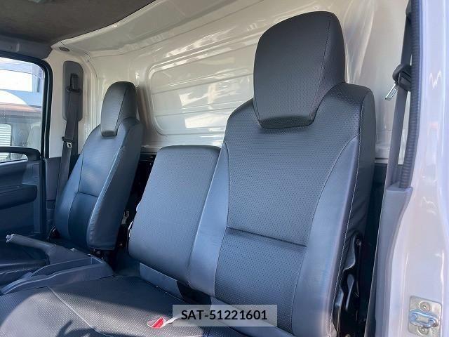 Isuzu ELF TRUCK 2020-02 2727505-21