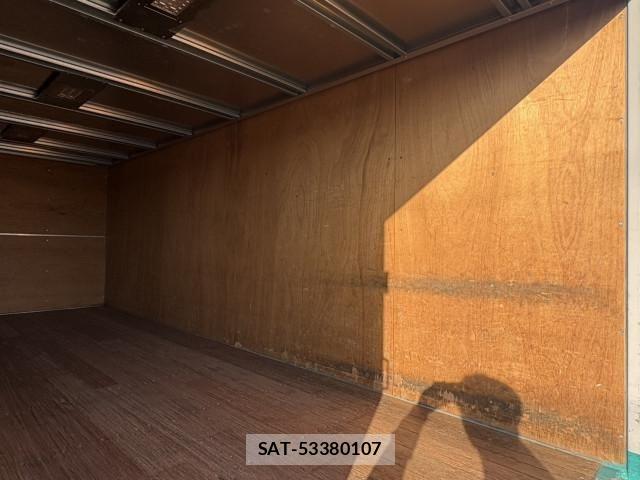 Isuzu ELF TRUCK 2017-02 2727517-10