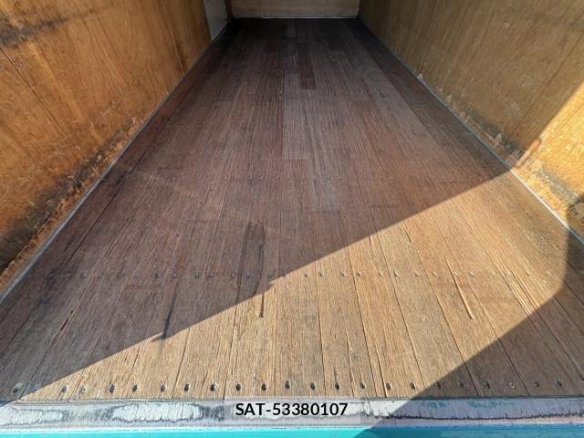 Isuzu ELF TRUCK 2017-02 2727517-11
