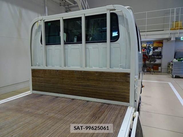 Isuzu ELF TRUCK 2018-05 2727464-25