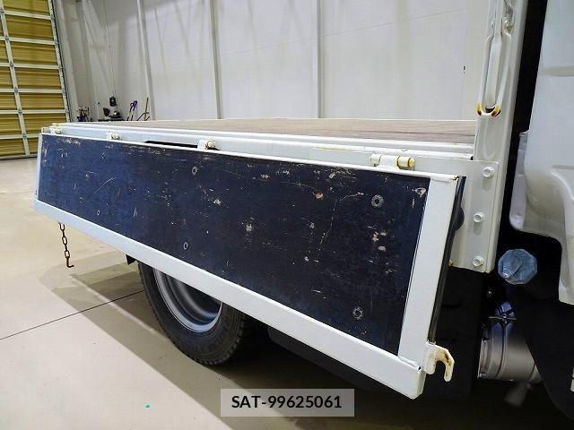 Isuzu ELF TRUCK 2018-05 2727464-27