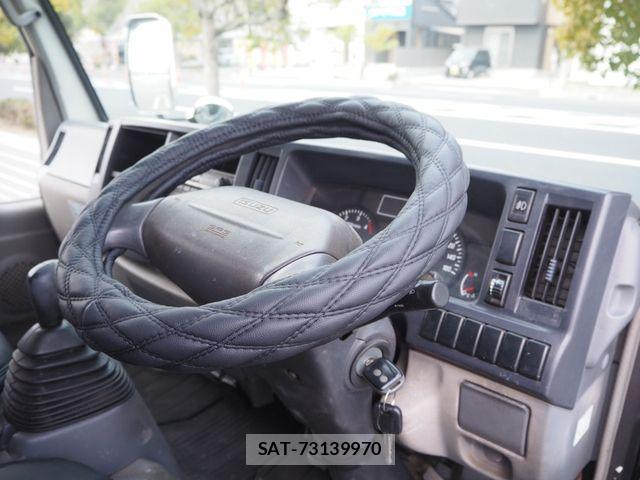 Isuzu ELF TRUCK 2010-03 3372562-1
