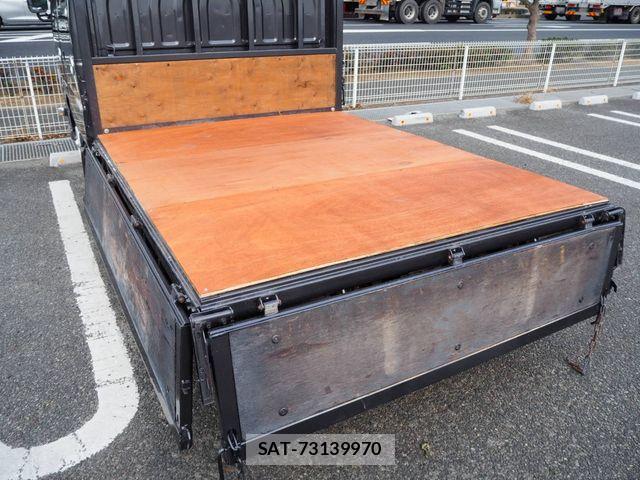 Isuzu ELF TRUCK 2010-03 3372562-26