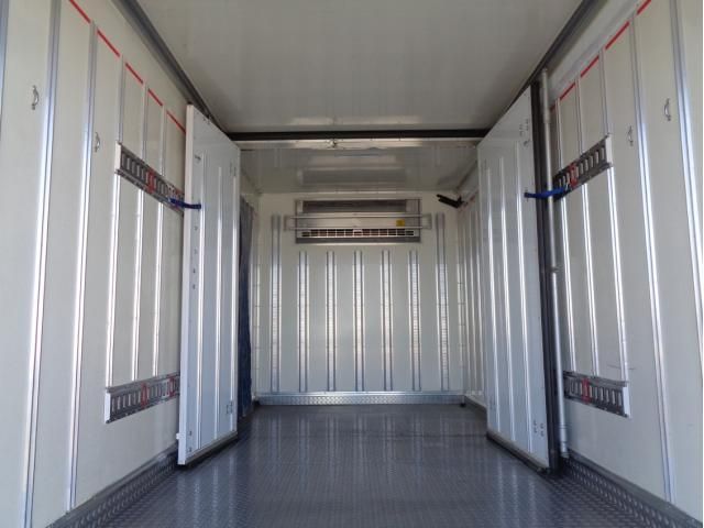 Isuzu ELF TRUCK 2020-10 3356745-6