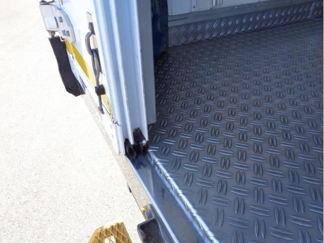 Isuzu ELF TRUCK 2020-10 3356745-7