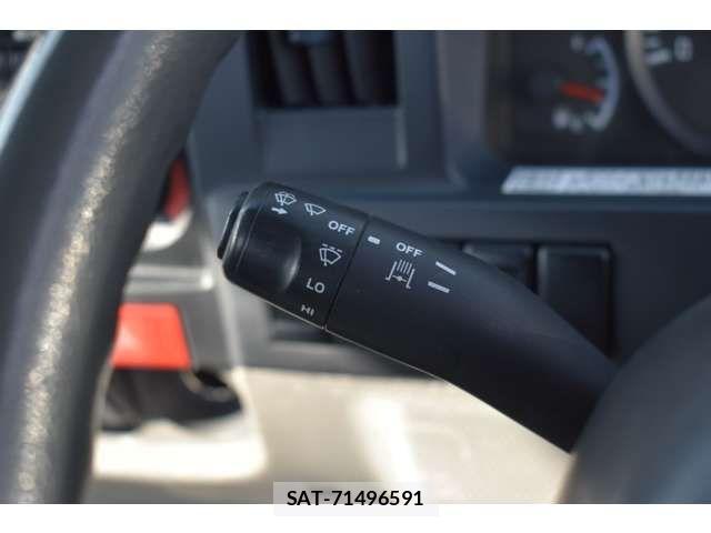 Isuzu ELF TRUCK 2012-01 3414052-16