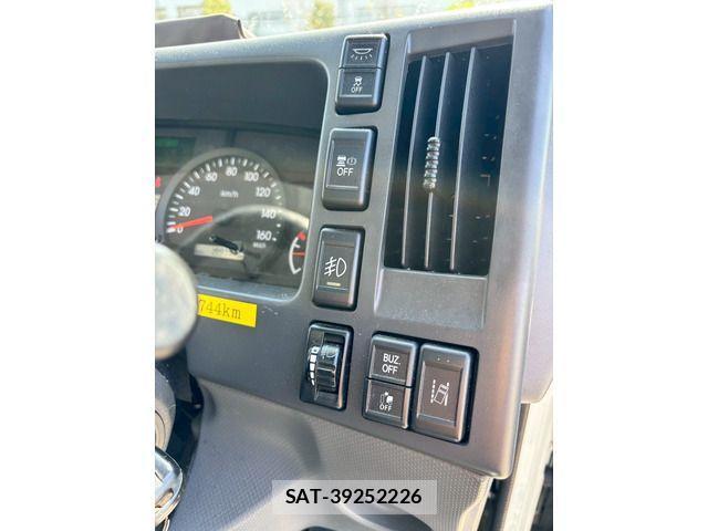 Isuzu ELF TRUCK 2021-03 3668126-16