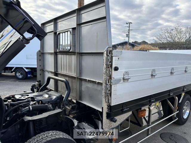 Isuzu ELF TRUCK 2013-10 3668198-13