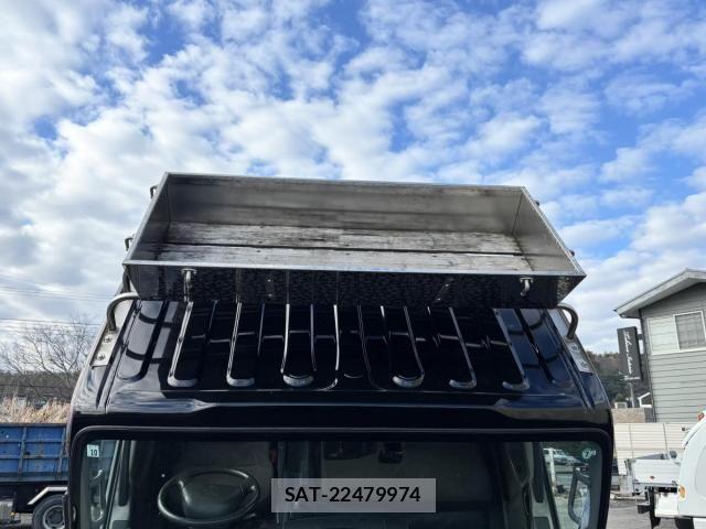 Isuzu ELF TRUCK 2013-10 3668198-16