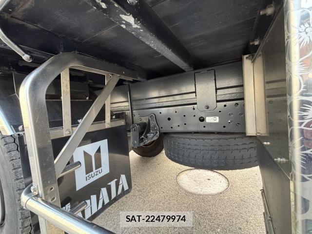 Isuzu ELF TRUCK 2013-10 3668198-18