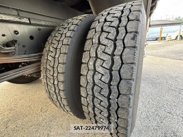 Isuzu ELF TRUCK 2013-10 3668198-19