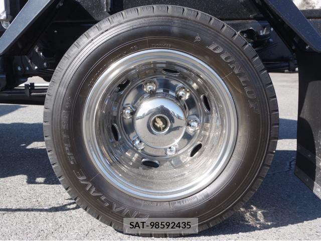 Isuzu ELF TRUCK 2019-04 3668056-20